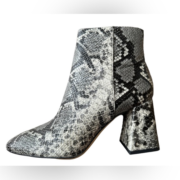 NWT Sam Edelman Circus Snakeskin Heeled Booties, size 11 - Picture 2 of 7